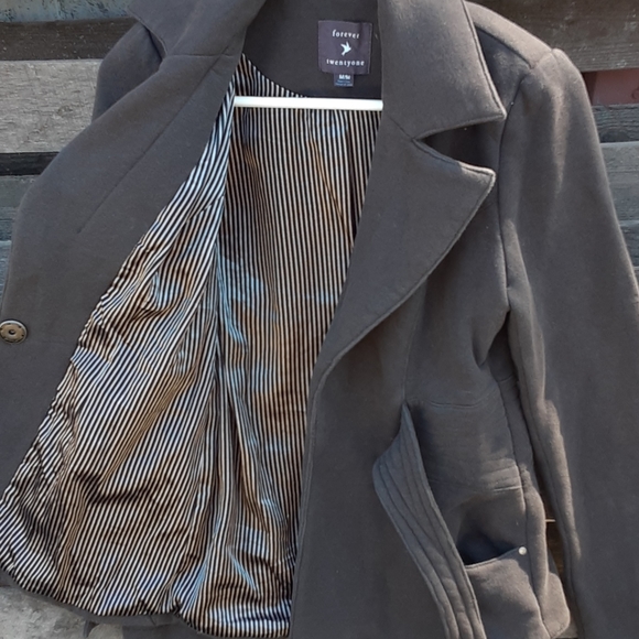 Jacket - Picture 3 of 4